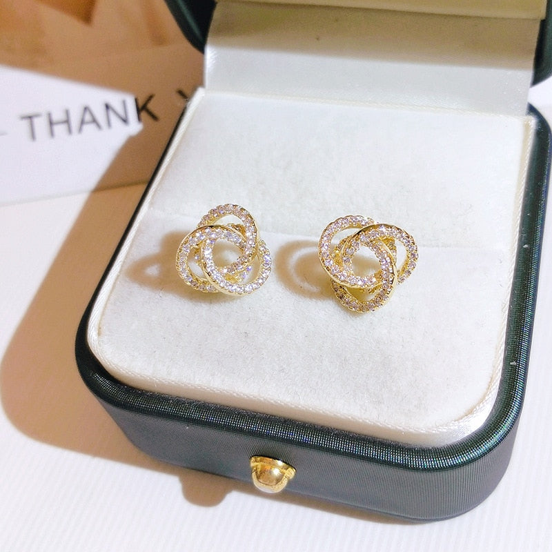Camellia Exquisite and Small 18K Gold Women's Earrings